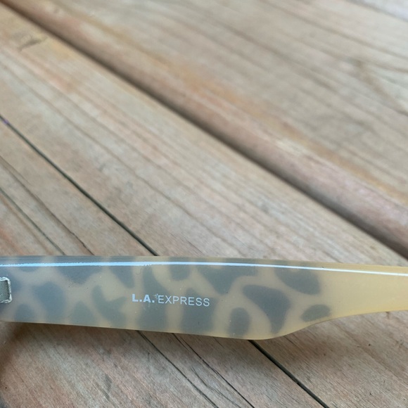 Leopard Fashion Sunglasses - Picture 6 of 7